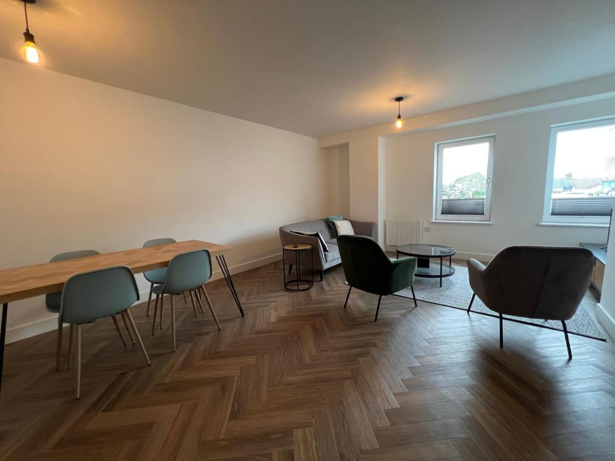 Prospect Quarter Apartments In Old Town Суиндон Экстерьер фото